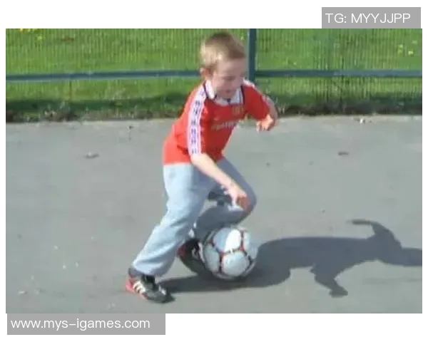 麦迪逊晒出儿子身穿贝林厄姆球衣照片：明智的选择